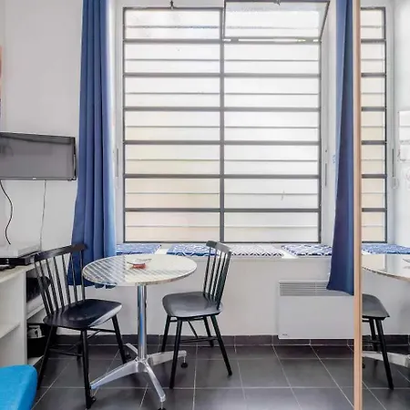 Authentic - 2p - Gare De L'est Apartment Paris